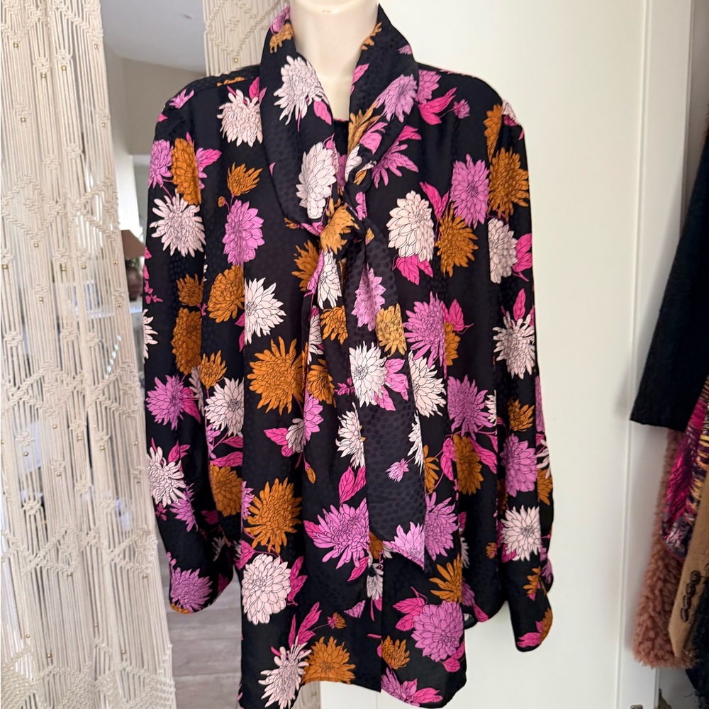 Ann Taylor Black Floral Bow-Tie Blouse with Pink & Orange Flowers - Picture 5 of 9